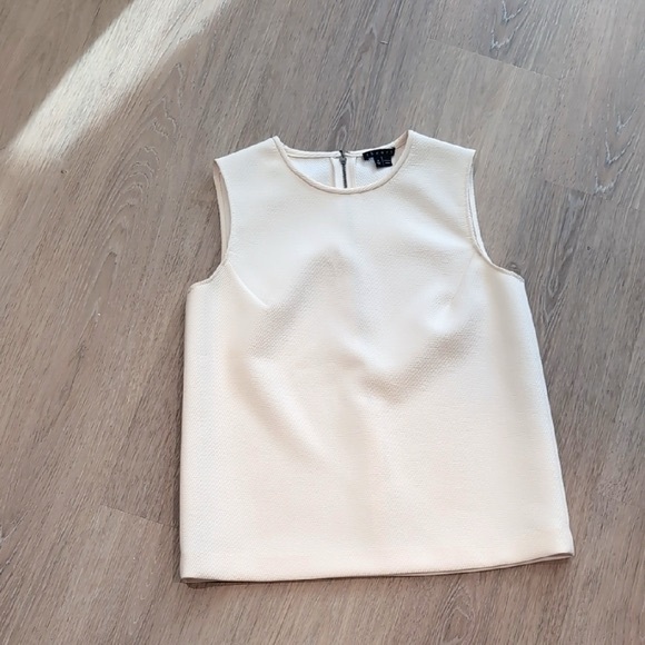 Elegant Theory emlay Cream Sleeveless Top - Picture 1 of 7